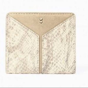 Stella & Dot Covet Wallet